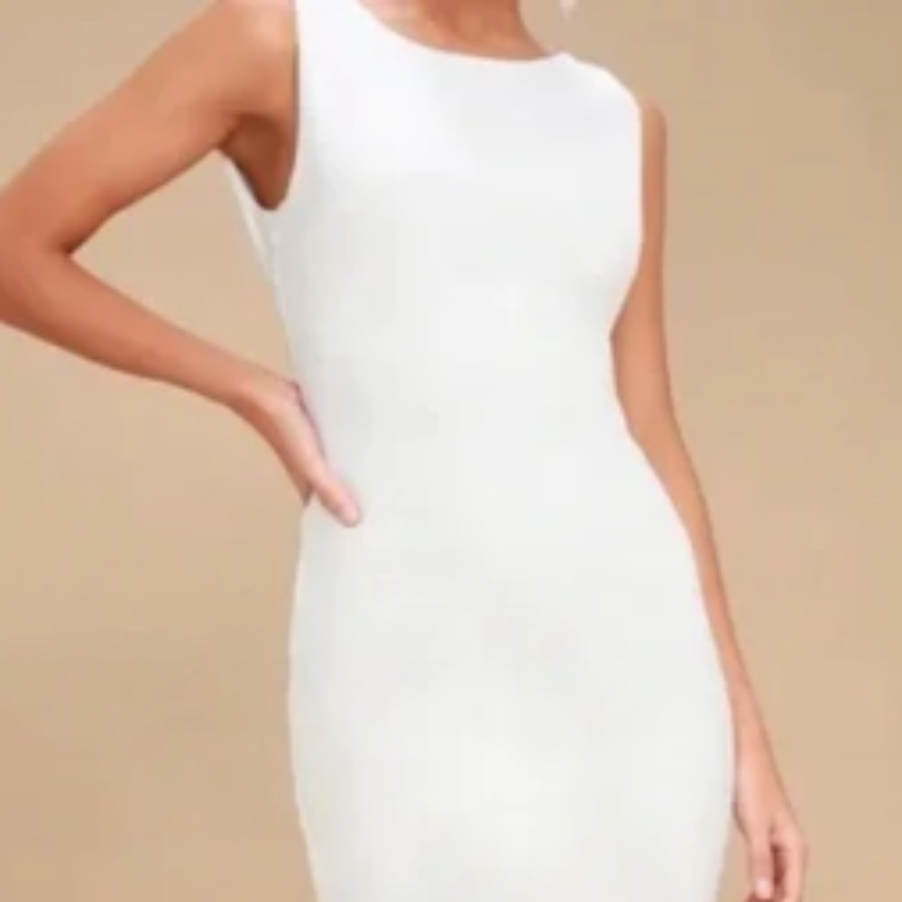 BRAND NEW Lulu's V back White Dress